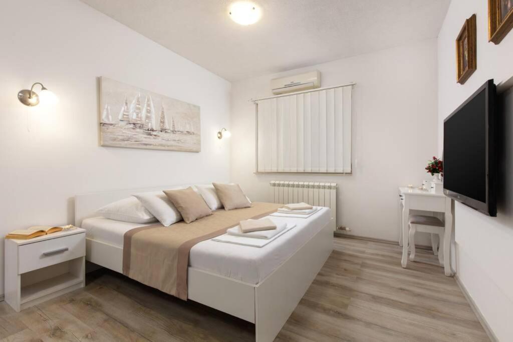 Villa Lipovac *