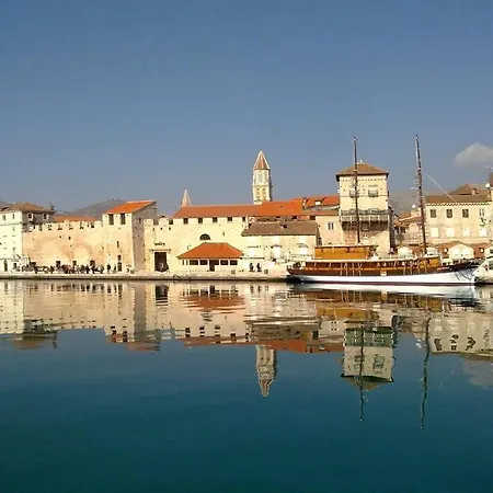 Villa Lipovac Trogir Exterior photo