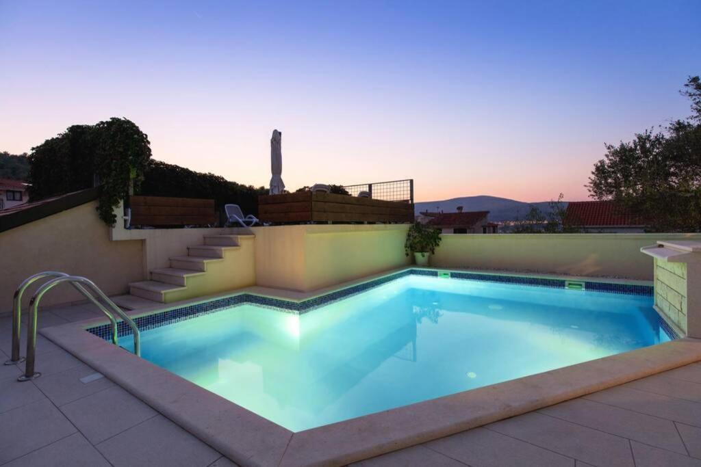 Lipovac Villa *